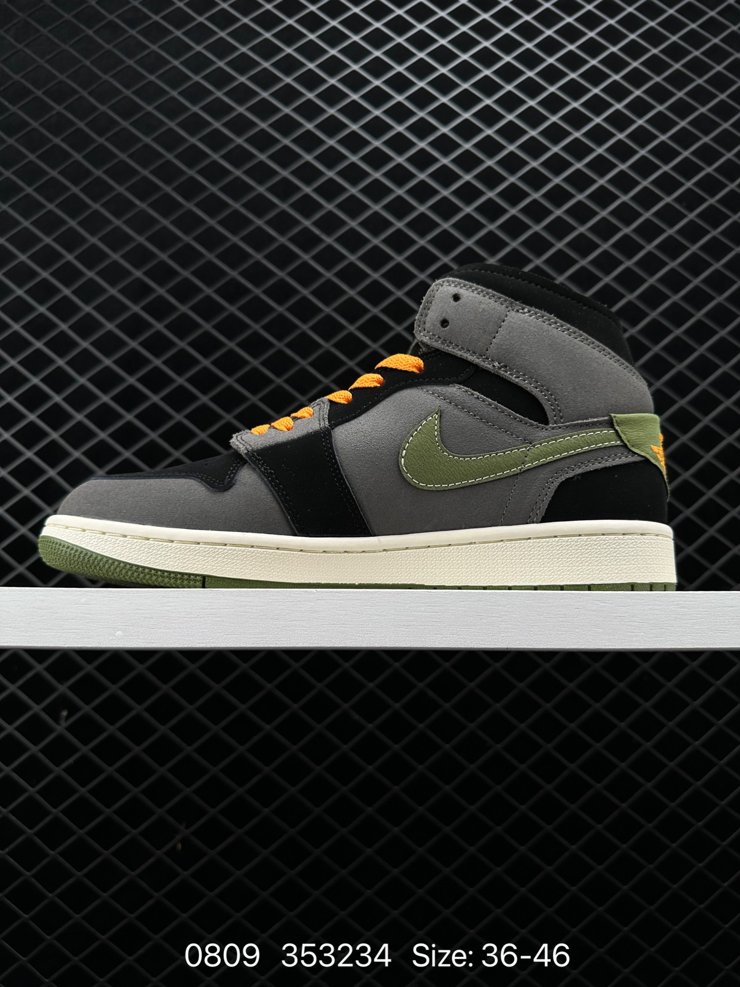 （NIKE）AIR JORDAN 1 MID